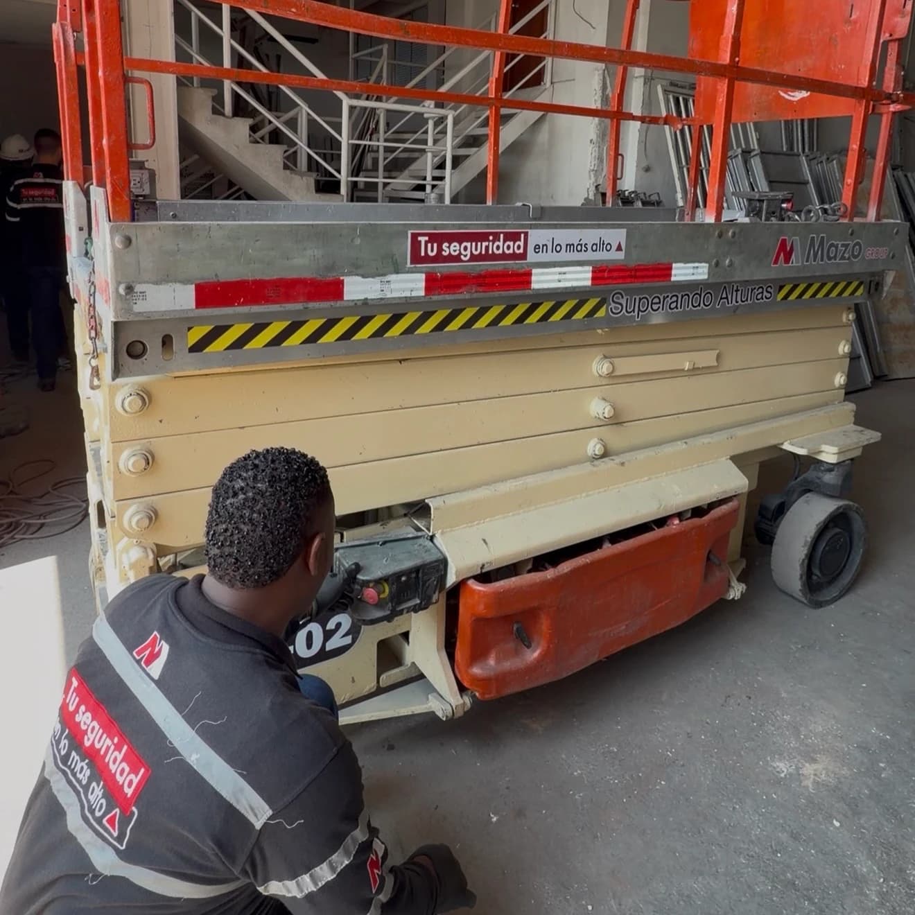 Mantenimiento para plataformas tipo tijera